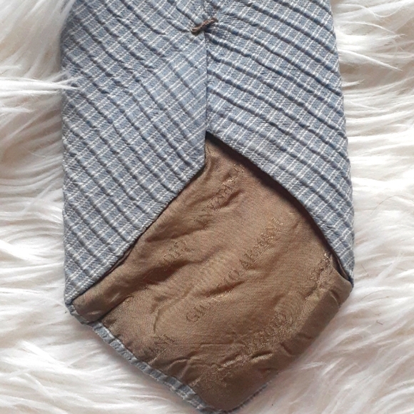 Giorgio Armani Ties Sale | Discount Designer Ties | Tie Deals Giorgio Armani Light Blue & Gray Textured Tie